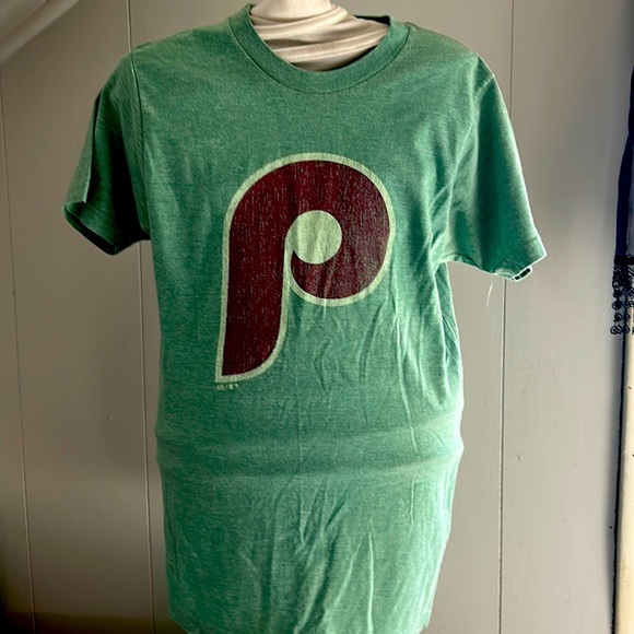 Majestic Tops - Size small Majestic Philadelphia Phillies Shirt